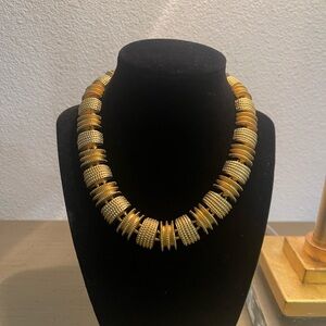 Gold tone chunky choker necklace